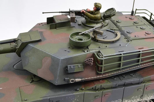 1/35 U.S. Main Battle Tank M1A1 Abrams