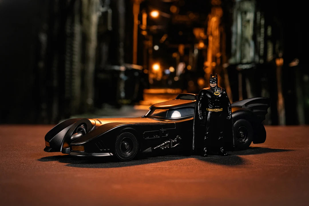 Batman 1989 Armored Batmobile & Batman