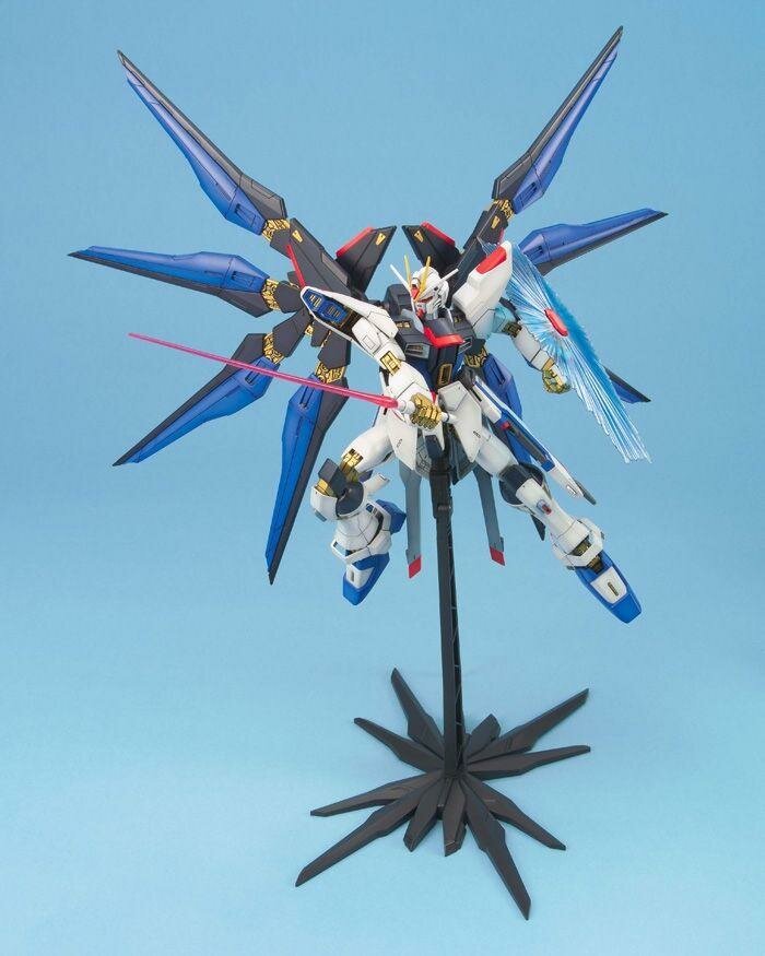 1/100 MG Strike Freedom