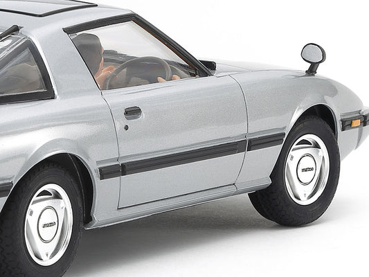 1/24 Mazda Savanna RX-7