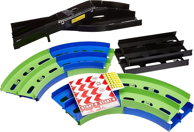 Oval Home Circuit with Lane Change (Light Green/Blue)