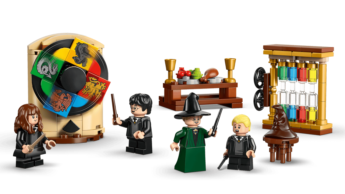 Harry Potter - Hogwarts Castle Sorting Hat Ceremony