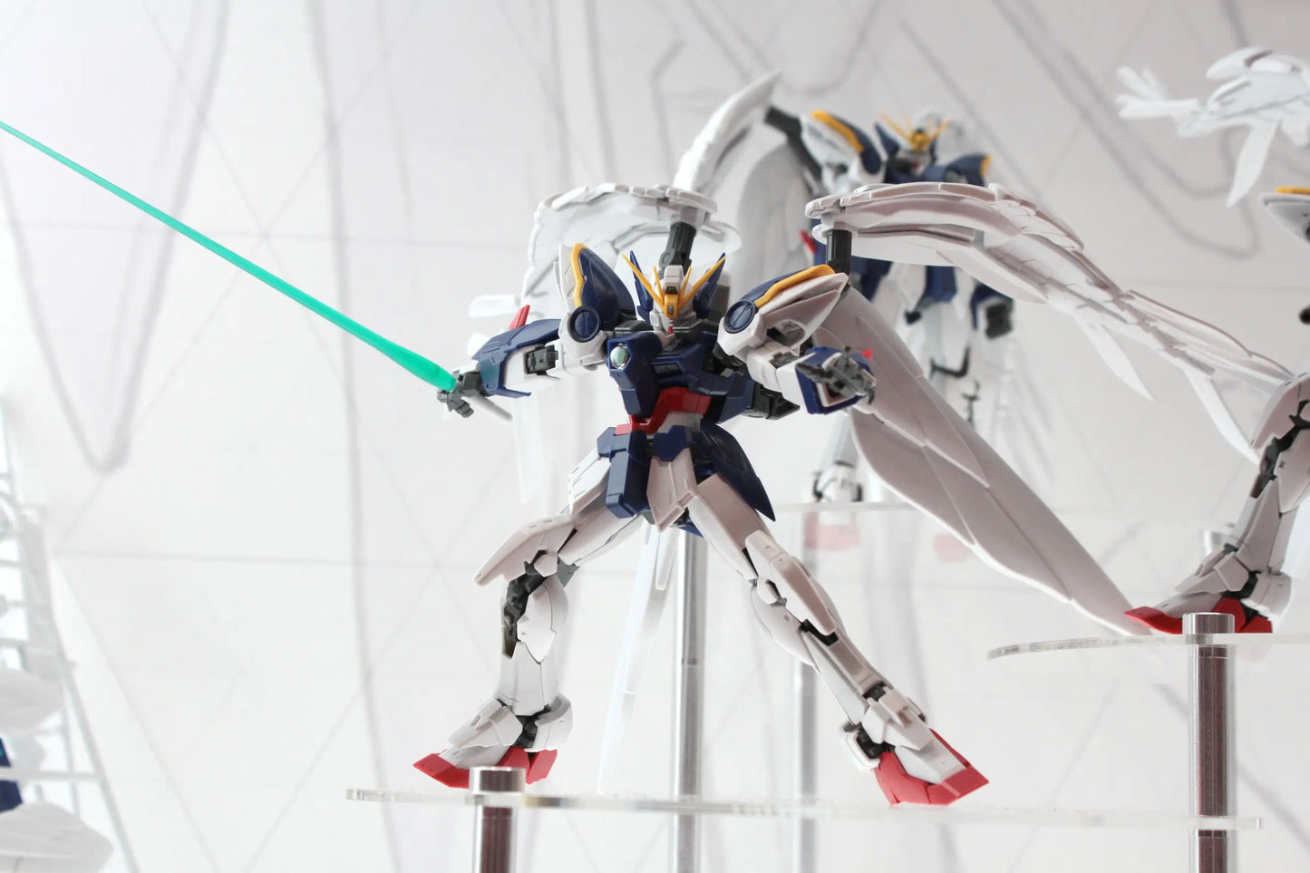 1/144 RG Wing Zero EW