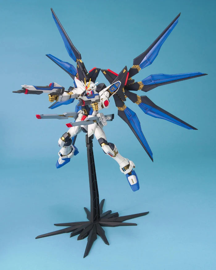 1/100 MG Strike Freedom