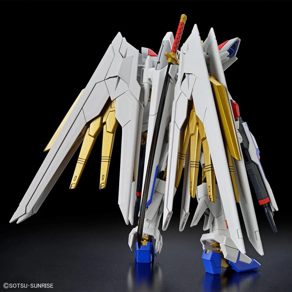1/144 HGCE Mighty Strike Freedom